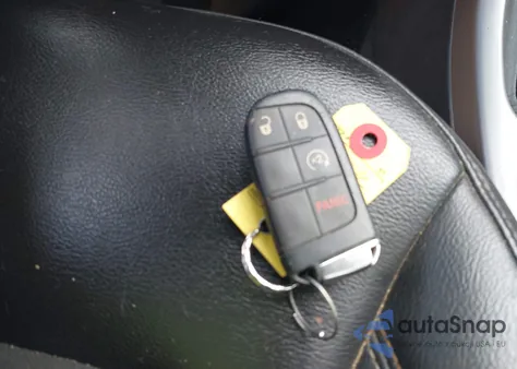 2021 Jeep Compass Latitude 4X4 из США, поврежденный, VIN 3C4NJDBBXMT595716